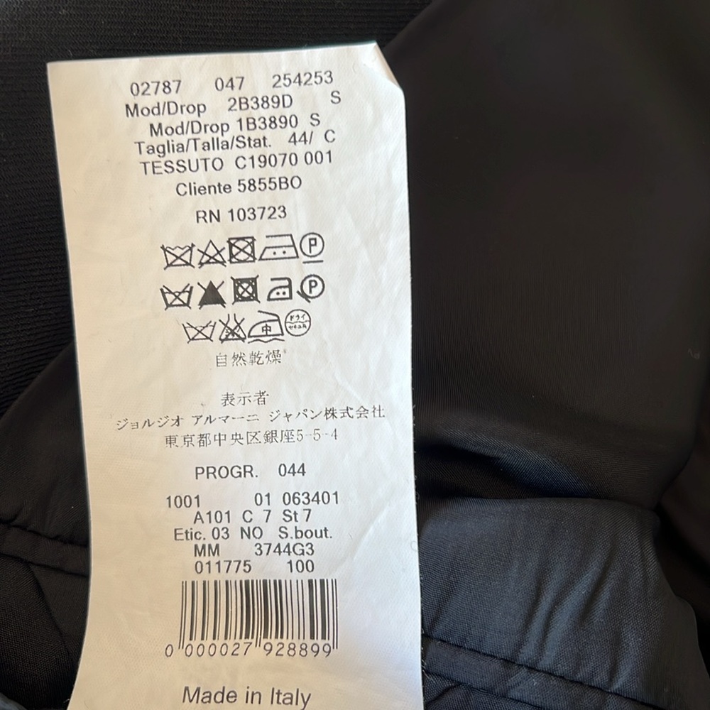 Armani Blazer Size 44c - image 6